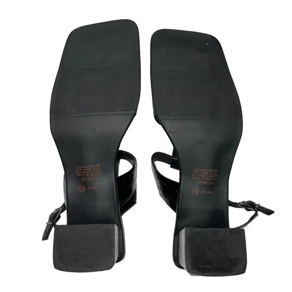 BANDOLINO *Vintage* (EUC) Kendra Black Leather T Strap Sandals, Size 9.5 - Picture 6 of 12
